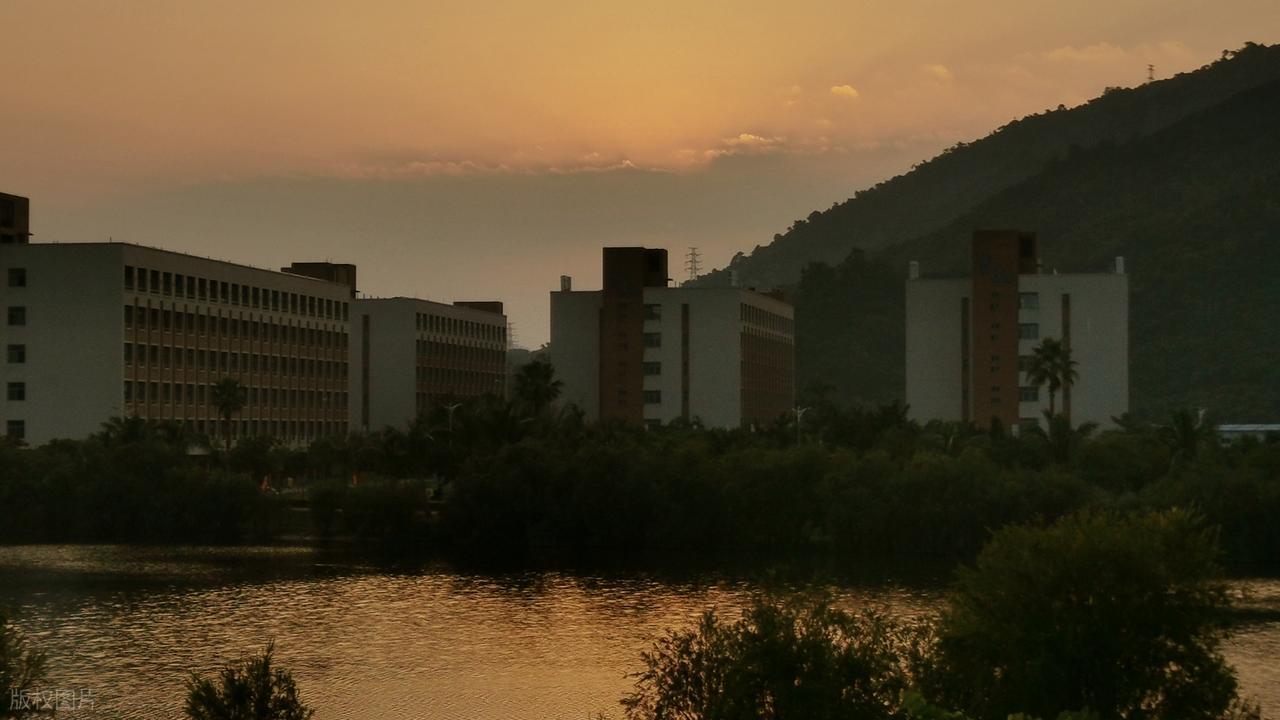 黎明职业大学录取分数线_黎明职业大学介绍与报考指南_2026年江汉大学专科录取分数线(2026各省份录取分数线及位次排名)