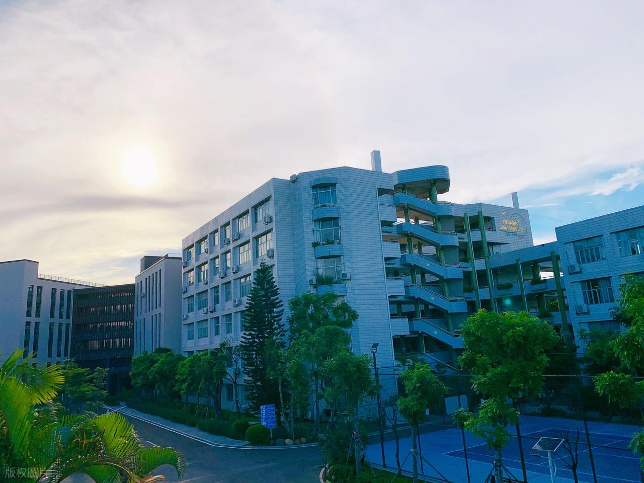 2026年江汉大学专科录取分数线(2026各省份录取分数线及位次排名)_黎明职业大学录取分数线_黎明职业大学介绍与报考指南