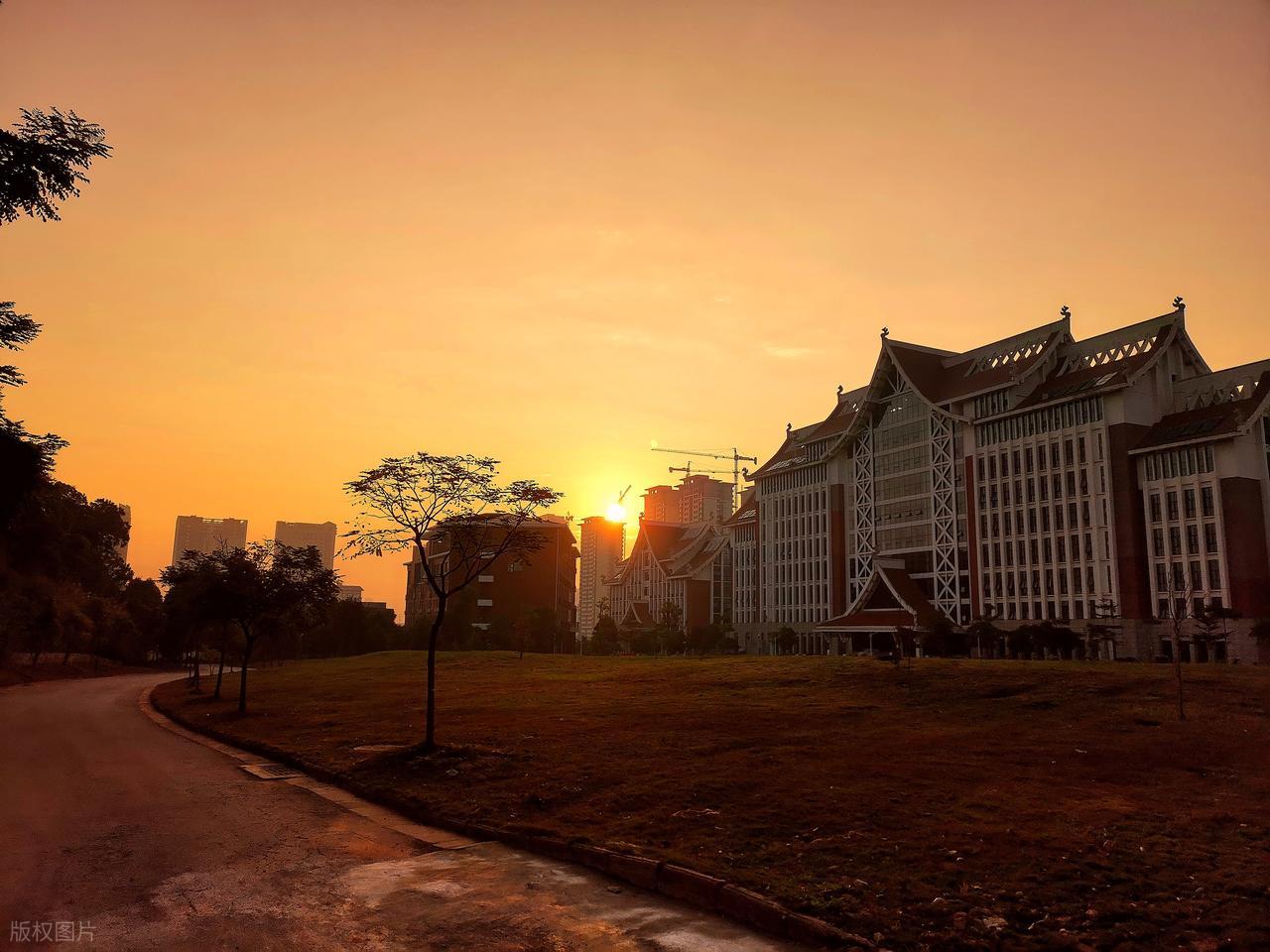 黎明职业大学录取分数线_黎明职业大学介绍与报考指南_2026年江汉大学专科录取分数线(2026各省份录取分数线及位次排名)